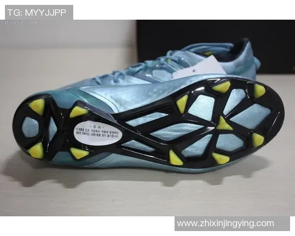 球星开箱足球：揭开顶级球员背后的装备与技术秘密